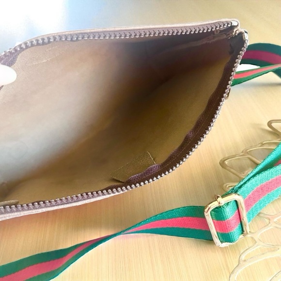 Gucci Monogram Large Clutch - Picture 11 of 11